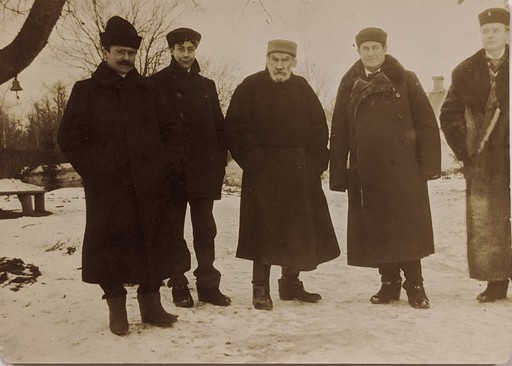 Л.Н. Толстой в группе с В. Брайаном