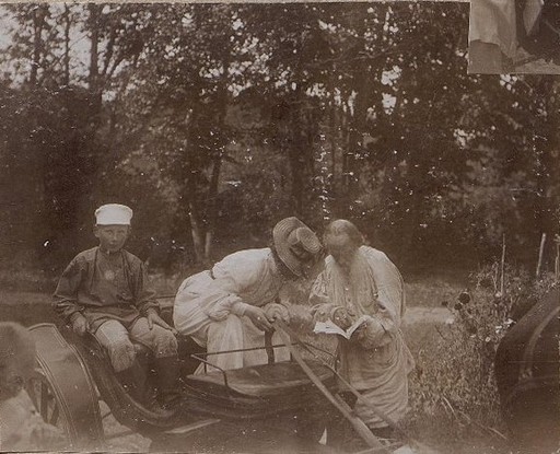 Л.Н. Толстой с родными